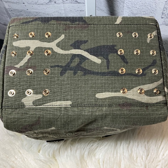 L.A.M.B. LeSportsac Camo Toaster🌟NWOT🌟 - Picture 4 of 10
